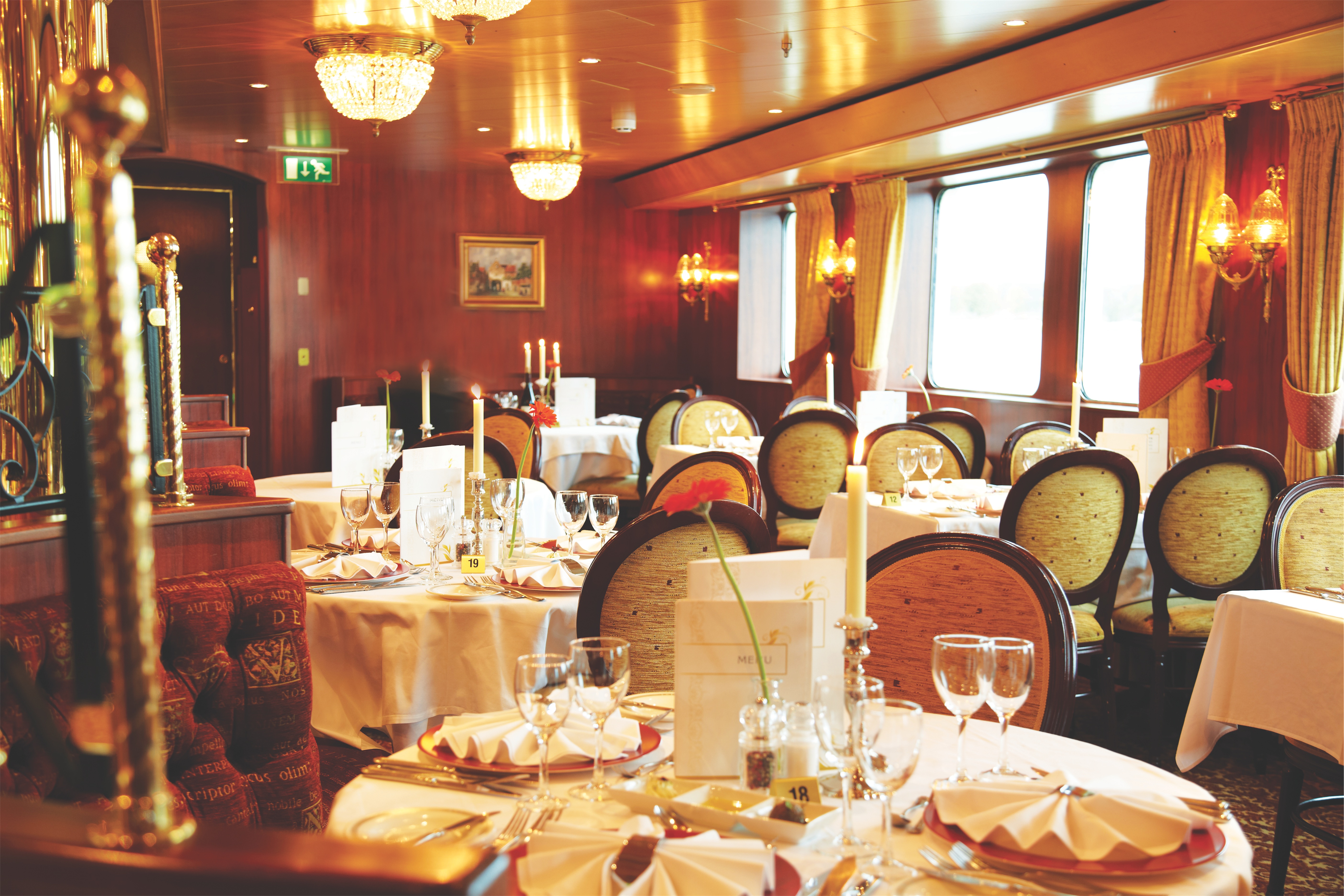 Riviera Travel MS Swiss Ruby Interior Restaurant.jpg
